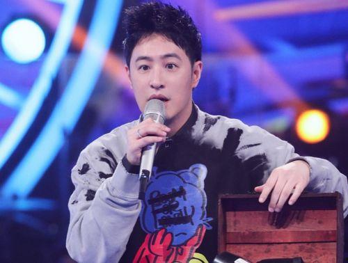 爆料娱乐圈的男主播,星光熠熠背后的故事